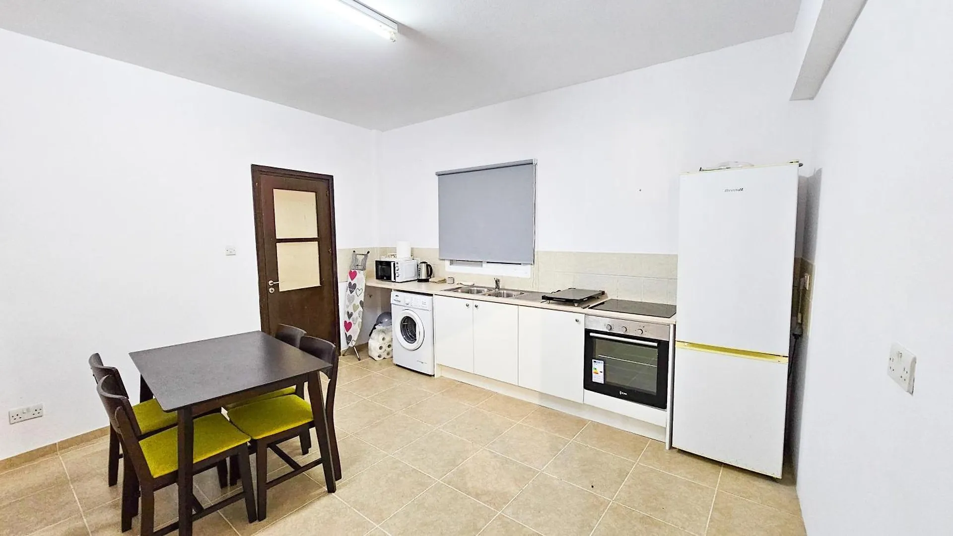 Sky Way City Apartment, 150M From Chabad Lubavitch Lárnaka 0*,  Ciprus